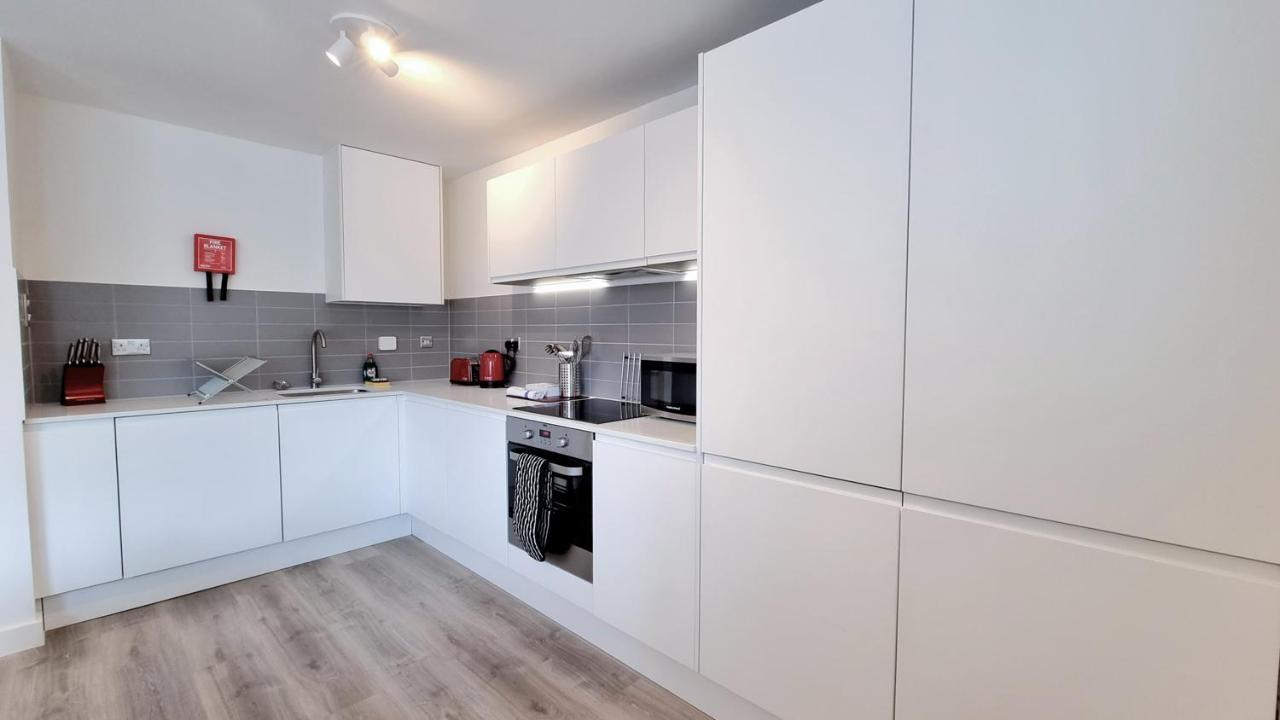 Roomspace Serviced Apartments - Kew Bridge Court 런던 외부 사진